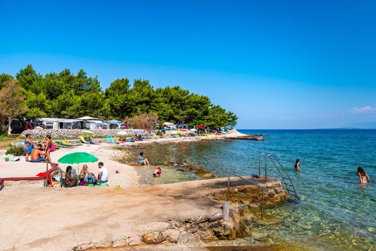 Caravan Near The Sea 2 Ugljan Exterior photo